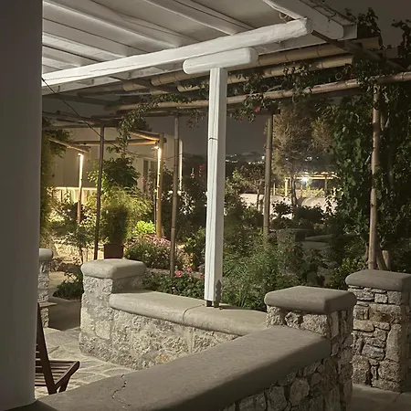 Aparthotel Anais *